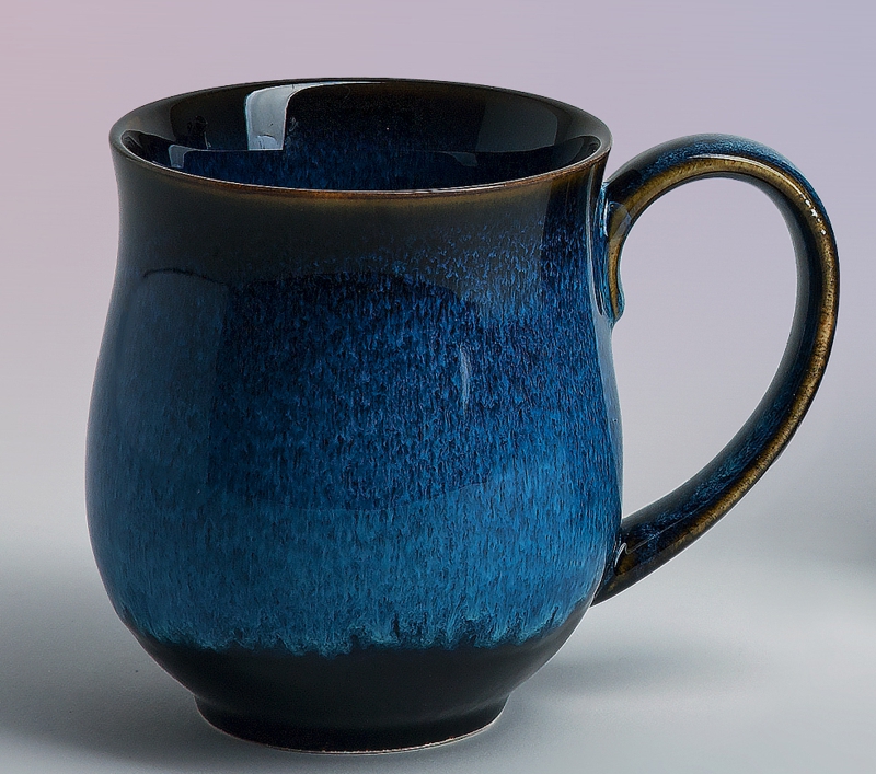 Bild von Alexandra Henkelbecher bauchig Porzellan blau