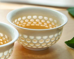 Bild von Cup Mani - kleine Teeschale Porzellan