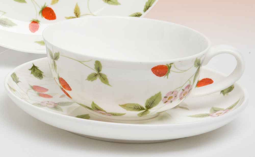 Bild von Teetasse mit Untertasse Mirella Erdbeeren