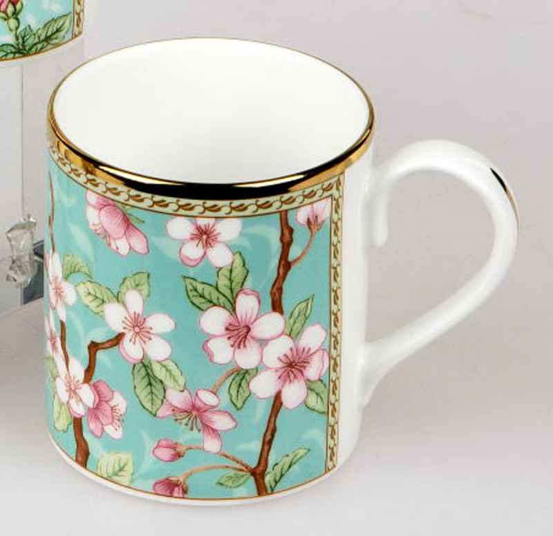 Bild von Cherry Blossom Larch Roy Kirkham Tasse Henkelbecher 0,3 