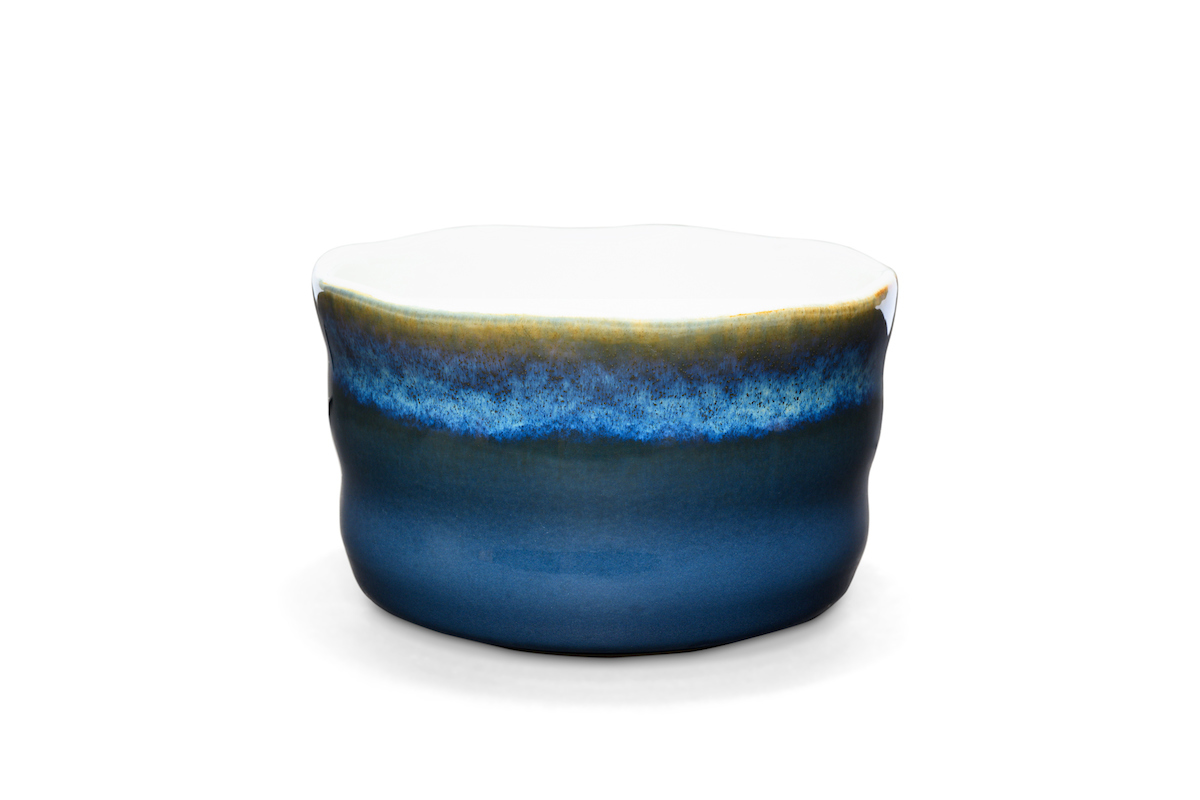 Bild von MAOCI Matchaschale Farbverlauf blau innen weiß Keramik